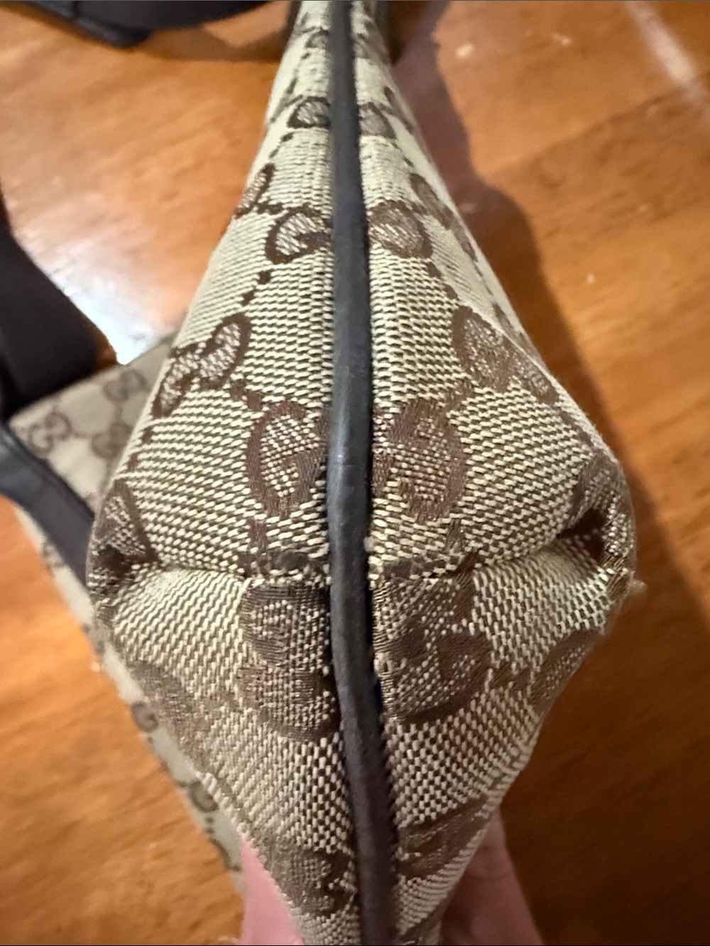 Gucci Beige/Brown GG Supreme Messenger Bag - Picture 6 of 14